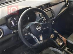 نيسان فيرسا